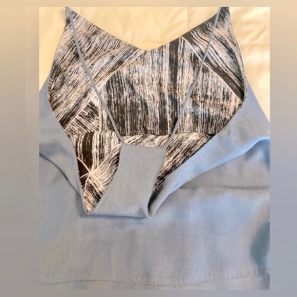 Lululemon Wake & Flow Blue Denim Tensel Cami Tank Top Size 6 - Picture 6 of 7